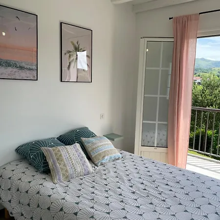 New Apartment, Mountain View, Espelette, 1er Etage Espelette